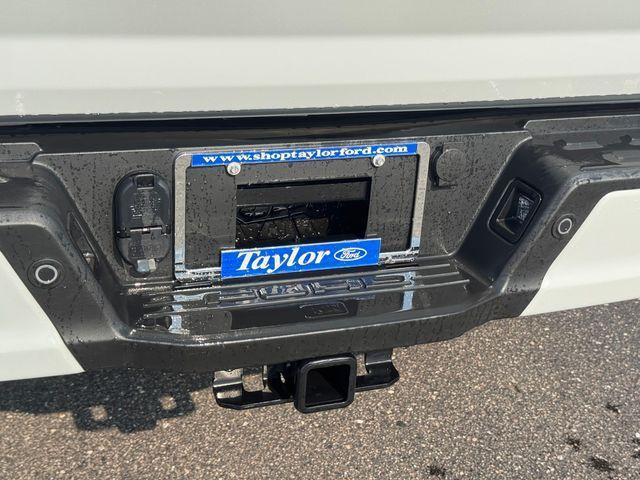 new 2024 Ford F-150 Lightning car