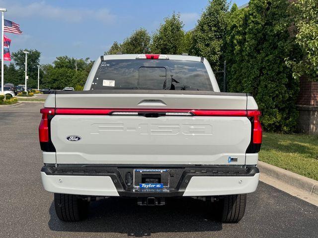 new 2024 Ford F-150 Lightning car