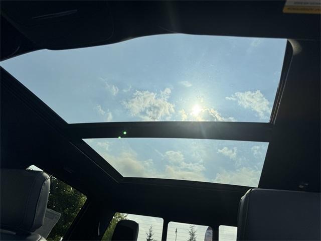 new 2024 Ford F-150 Lightning car