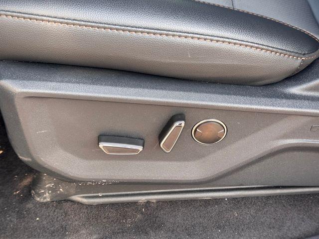 new 2024 Ford F-150 Lightning car