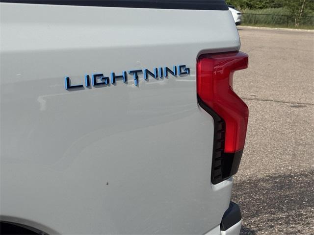 new 2024 Ford F-150 Lightning car