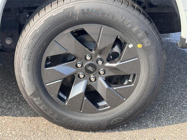 new 2024 Ford F-150 Lightning car