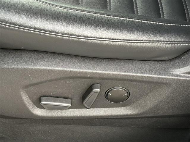 used 2022 Ford Edge car, priced at $25,900