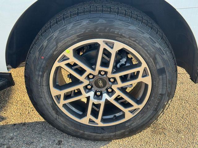 new 2026 Ford Expedition car, priced at $74,605