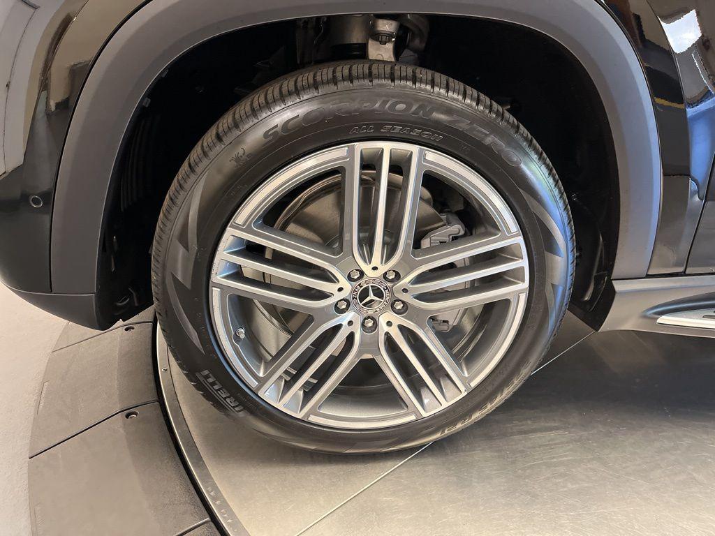 new 2026 Mercedes-Benz GLS 450 car, priced at $92,595