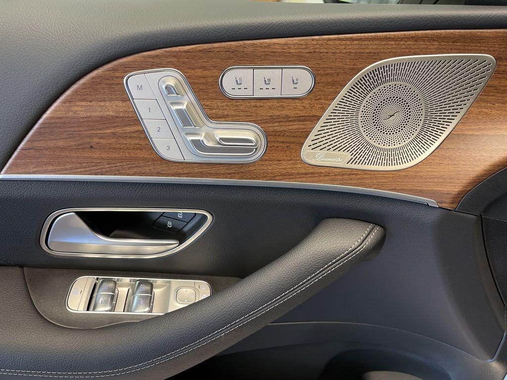 new 2026 Mercedes-Benz GLS 450 car, priced at $93,565