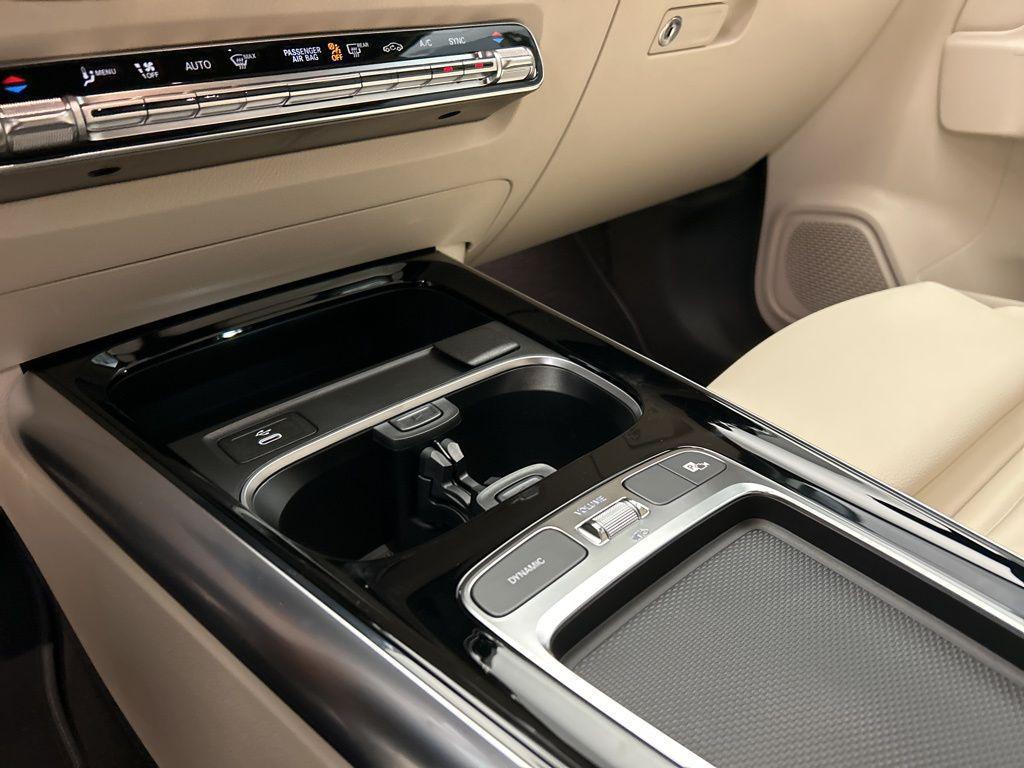 used 2025 Mercedes-Benz GLA 250 car, priced at $39,850