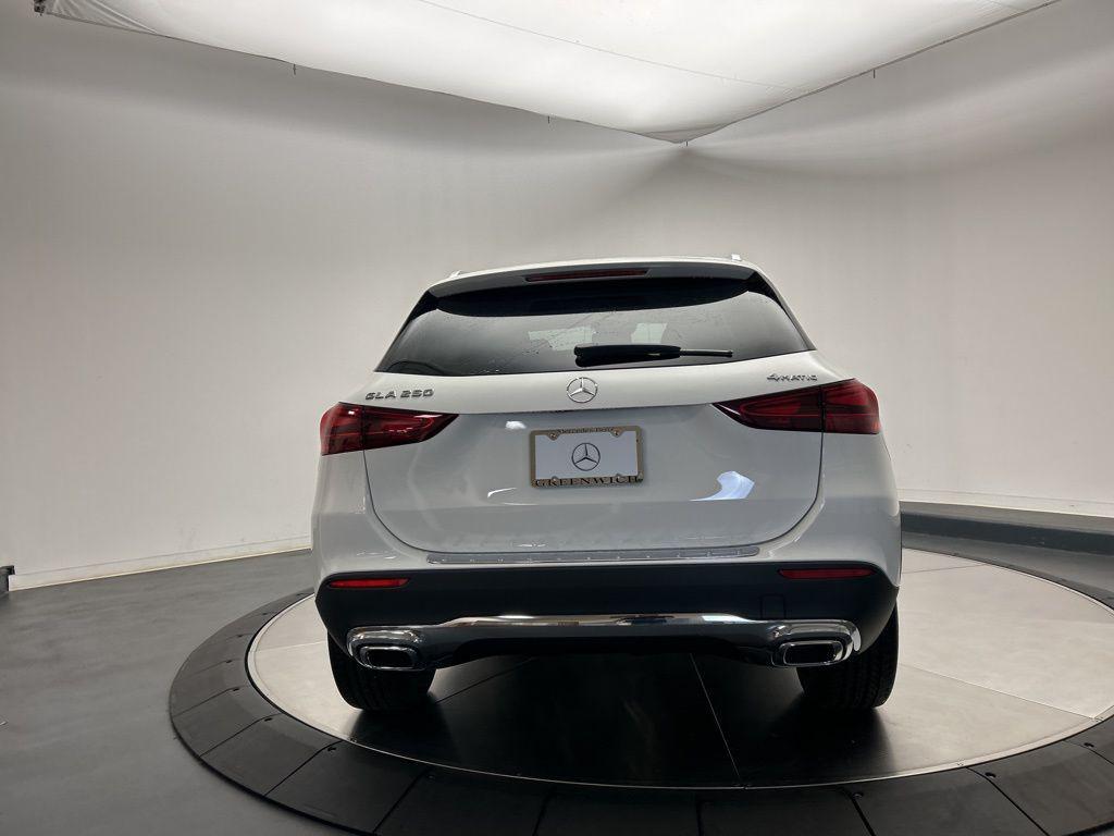 new 2025 Mercedes-Benz GLA 250 car, priced at $44,250