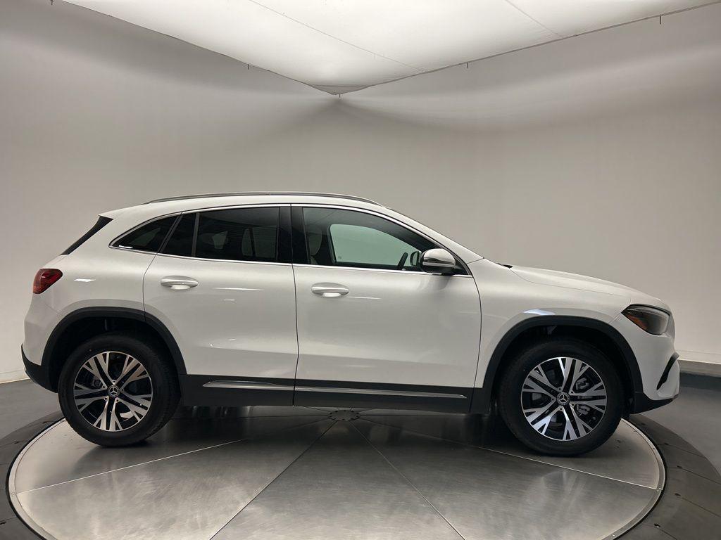 new 2025 Mercedes-Benz GLA 250 car, priced at $44,250