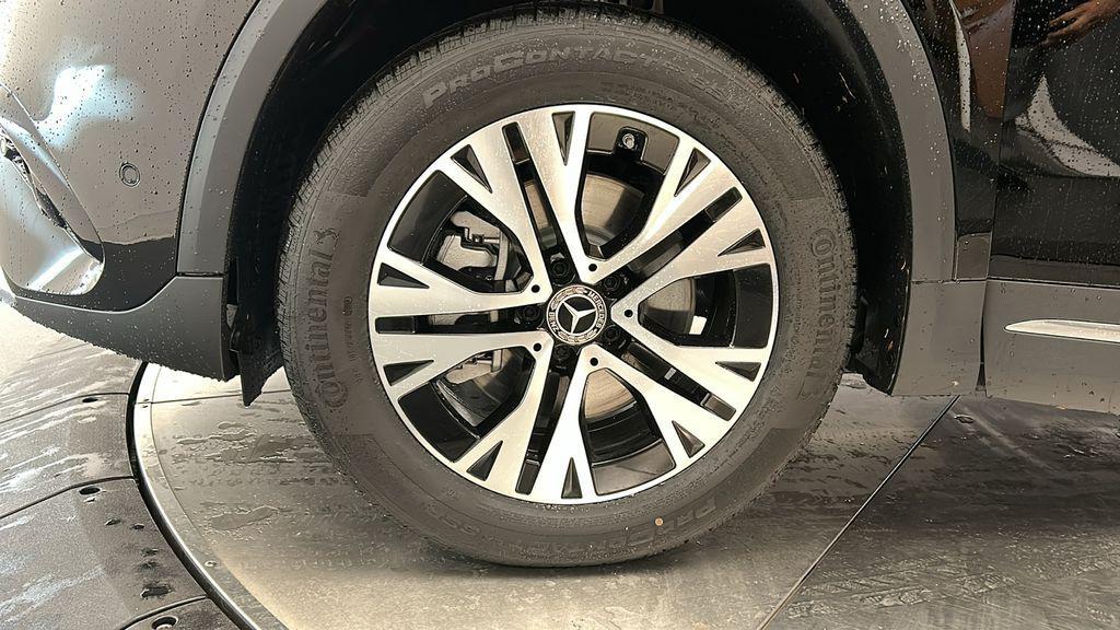 used 2025 Mercedes-Benz GLA 250 car, priced at $42,850