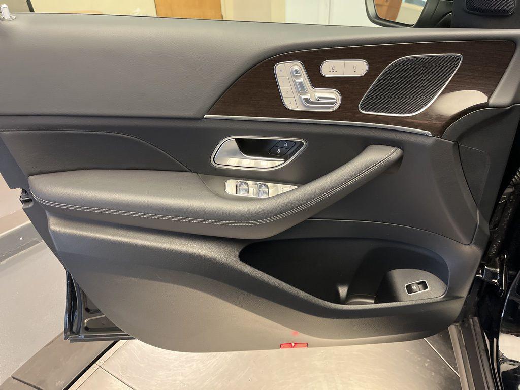 used 2025 Mercedes-Benz GLE 350 car, priced at $59,850