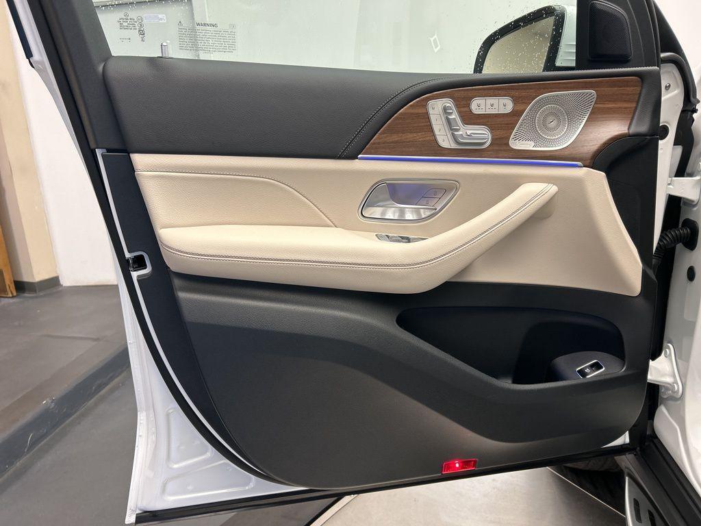 new 2026 Mercedes-Benz GLS 580 car, priced at $120,235