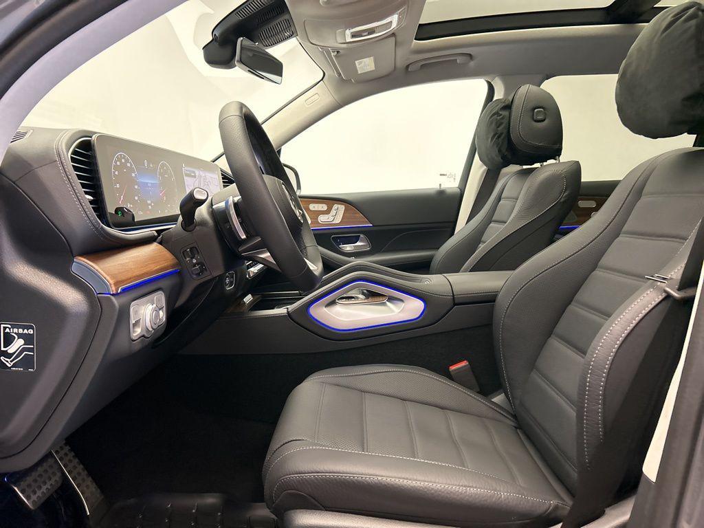 new 2026 Mercedes-Benz GLS 580 car, priced at $119,050