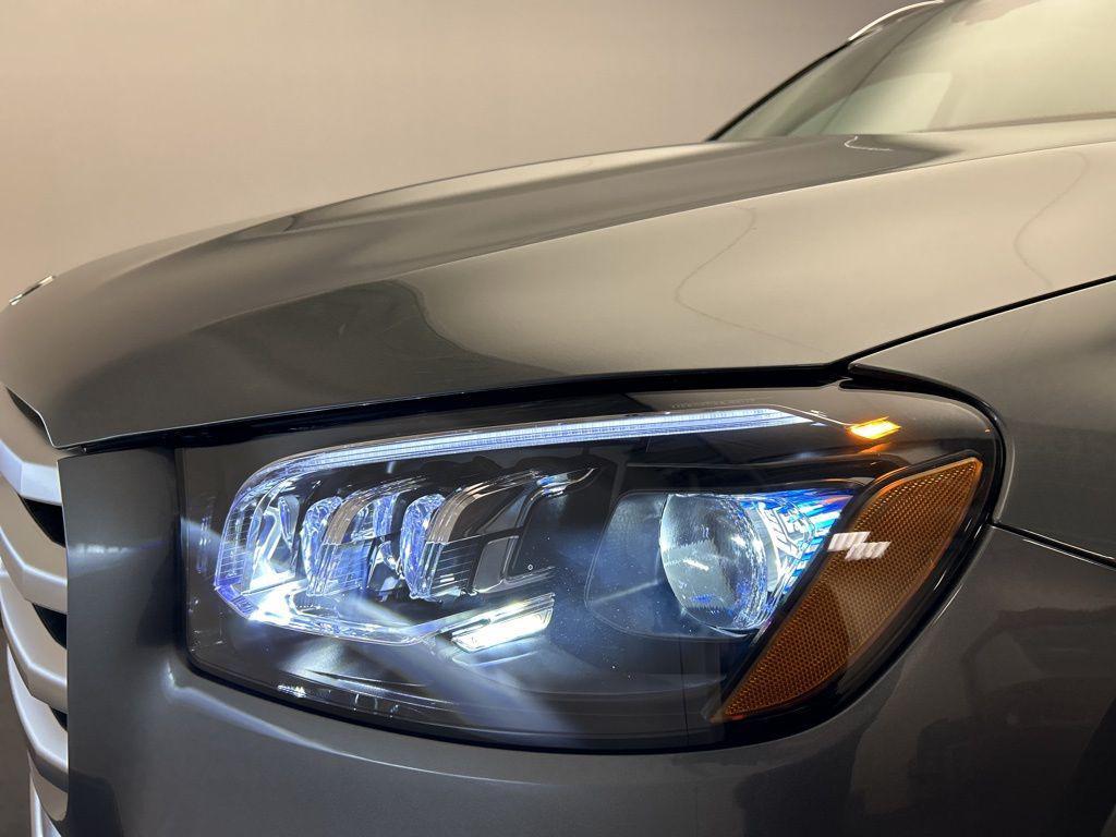 new 2026 Mercedes-Benz GLS 580 car, priced at $119,050