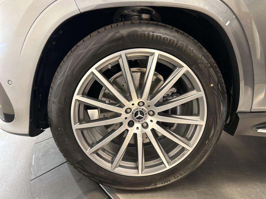 new 2026 Mercedes-Benz GLS 580 car, priced at $120,235