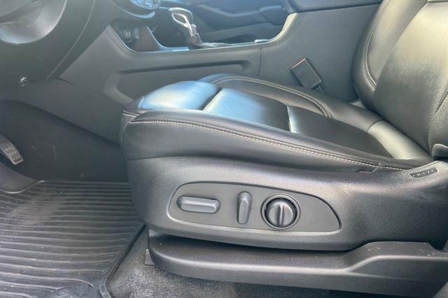 used 2023 Chevrolet Traverse car, priced at $31,302