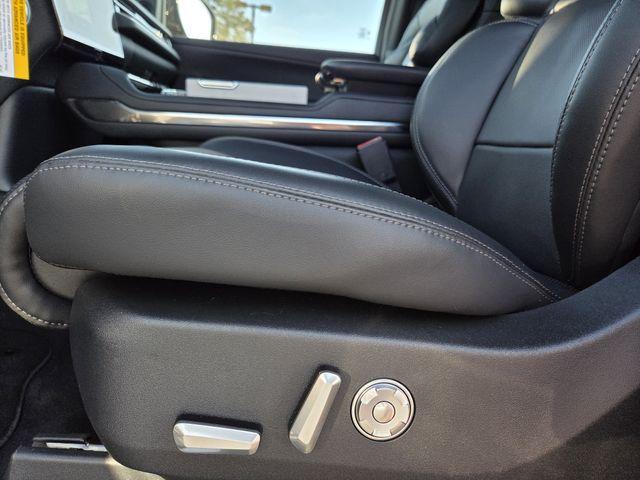 new 2026 Lincoln Navigator car, priced at $98,943