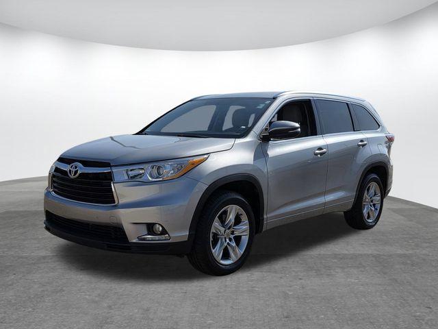 used 2015 Toyota Highlander car, priced at $17,900