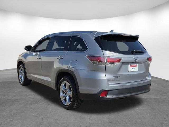 used 2015 Toyota Highlander car, priced at $17,900