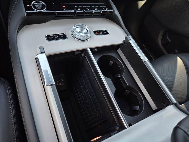 new 2026 Lincoln Navigator car, priced at $101,636