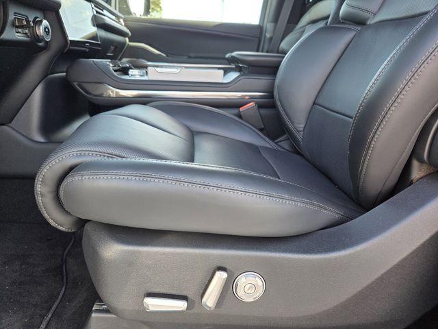 new 2026 Lincoln Navigator car, priced at $101,636