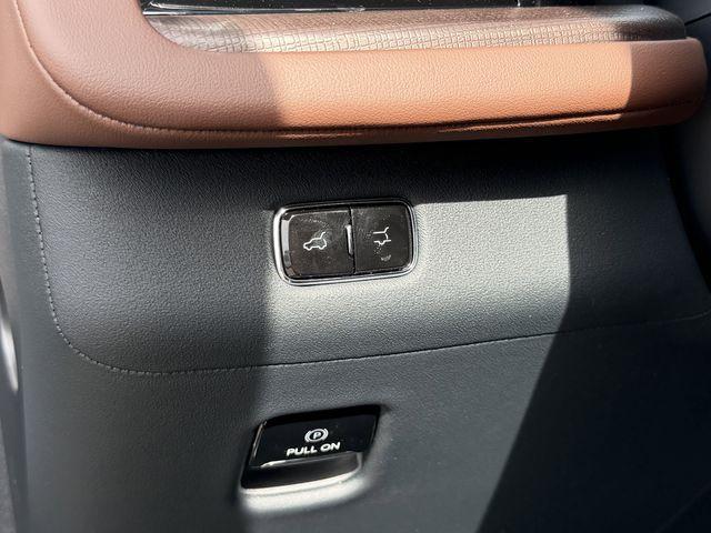 new 2025 Lincoln Navigator L car, priced at $104,614