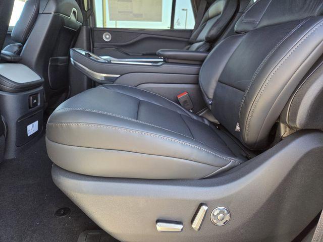 new 2026 Lincoln Navigator car, priced at $109,725