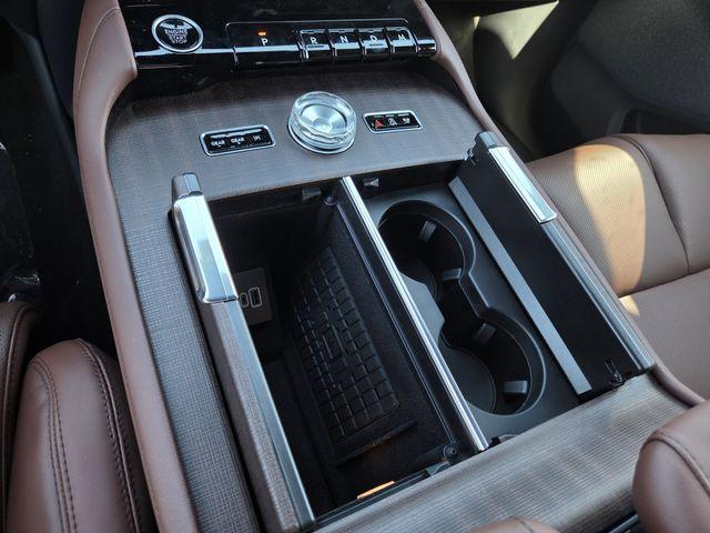 new 2026 Lincoln Navigator car, priced at $102,554