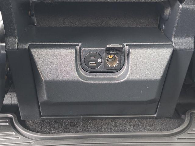 used 2022 Ford F-150 car, priced at $25,000