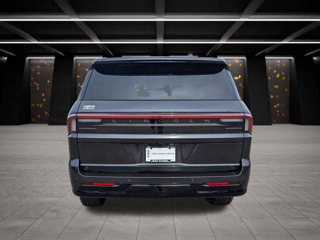 new 2025 Lincoln Navigator car, priced at $97,287