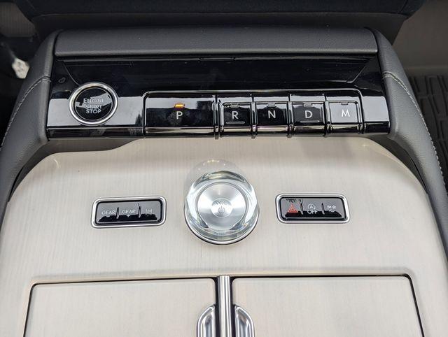 new 2025 Lincoln Navigator car, priced at $97,287