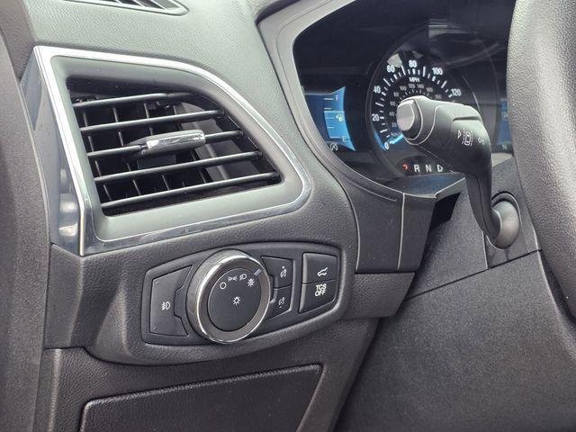 used 2022 Ford Edge car, priced at $18,900