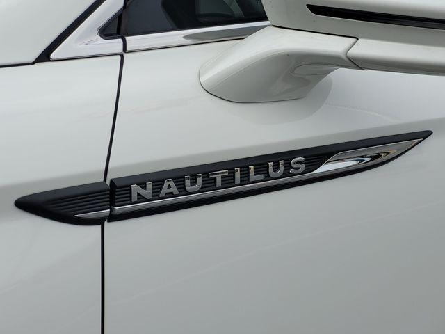 used 2022 Lincoln Nautilus car, priced at $23,900