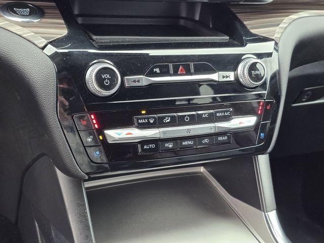 used 2023 Ford Explorer car, priced at $29,900