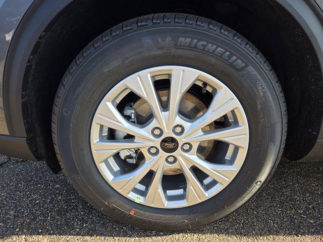 new 2026 Ford Escape car, priced at $25,909