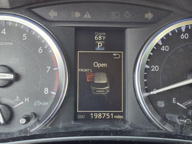 used 2015 Toyota Highlander car, priced at $11,900