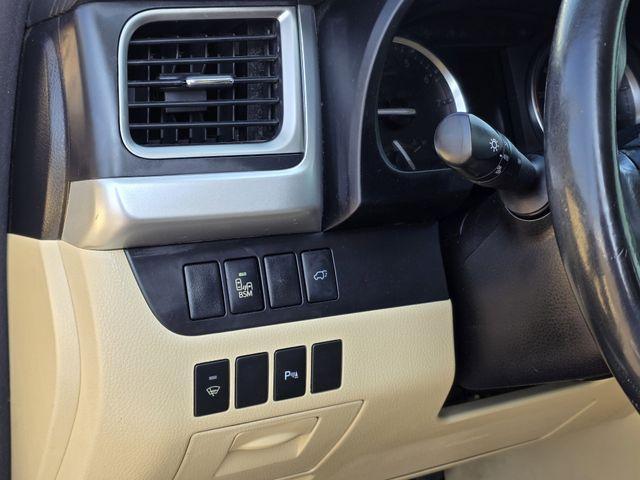used 2015 Toyota Highlander car, priced at $11,900