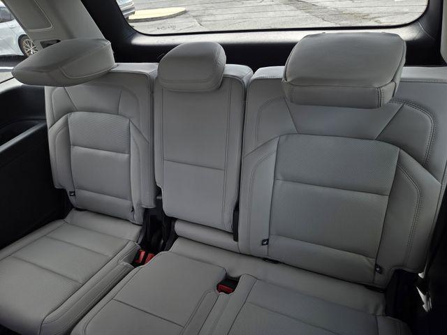 new 2026 Lincoln Navigator car, priced at $102,233