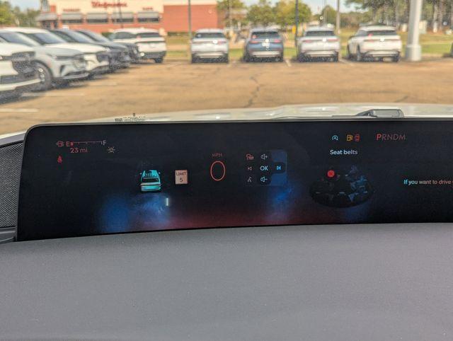 new 2025 Lincoln Navigator car, priced at $105,162