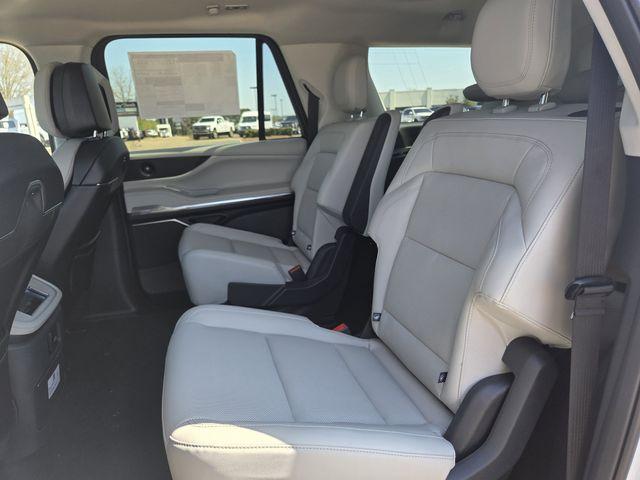 new 2026 Lincoln Navigator car, priced at $98,340