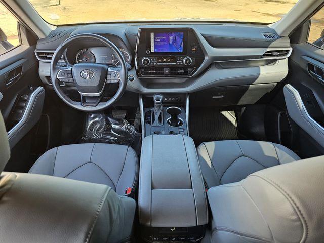 used 2024 Toyota Highlander car, priced at $36,100