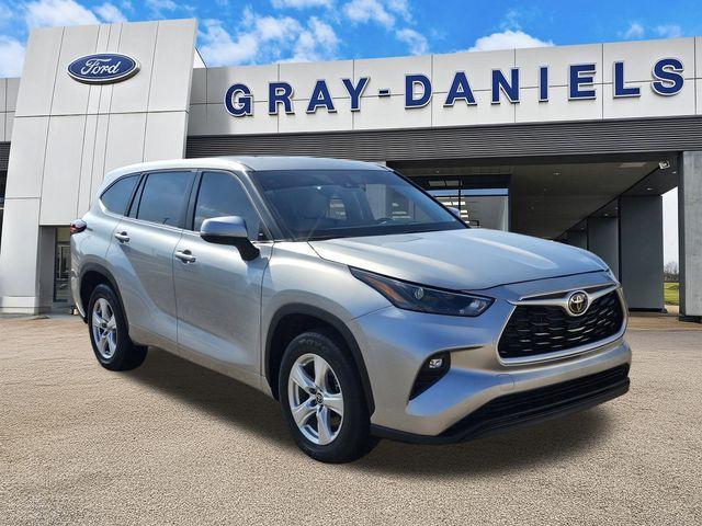 used 2024 Toyota Highlander car, priced at $36,100