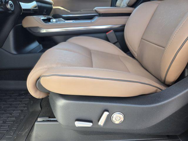 new 2026 Lincoln Navigator car, priced at $116,595