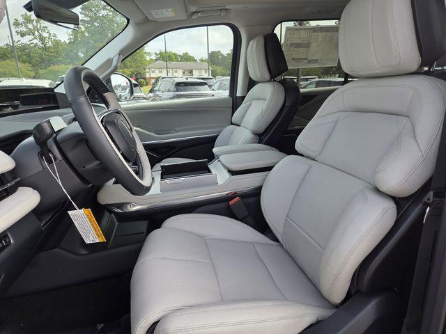 new 2026 Lincoln Navigator car, priced at $96,558