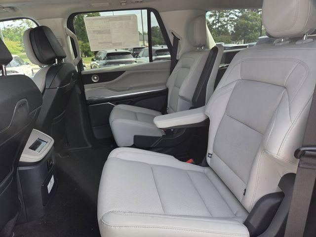 new 2026 Lincoln Navigator car, priced at $96,558