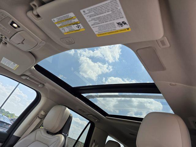 used 2024 Lincoln Navigator car, priced at $72,900