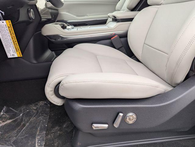 new 2026 Lincoln Navigator car, priced at $92,433