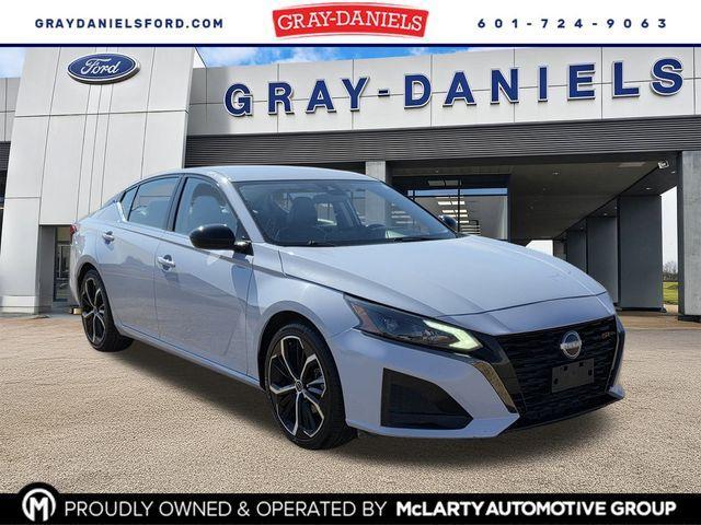used 2023 Nissan Altima car, priced at $20,000