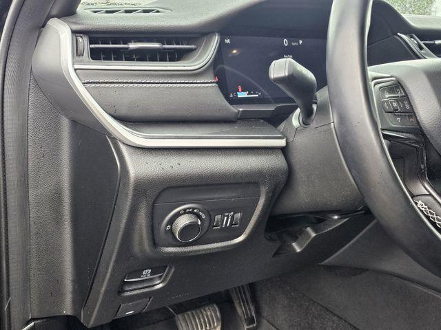 used 2022 Jeep Grand Cherokee L car, priced at $27,500