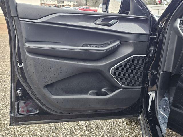 used 2022 Jeep Grand Cherokee L car, priced at $27,500